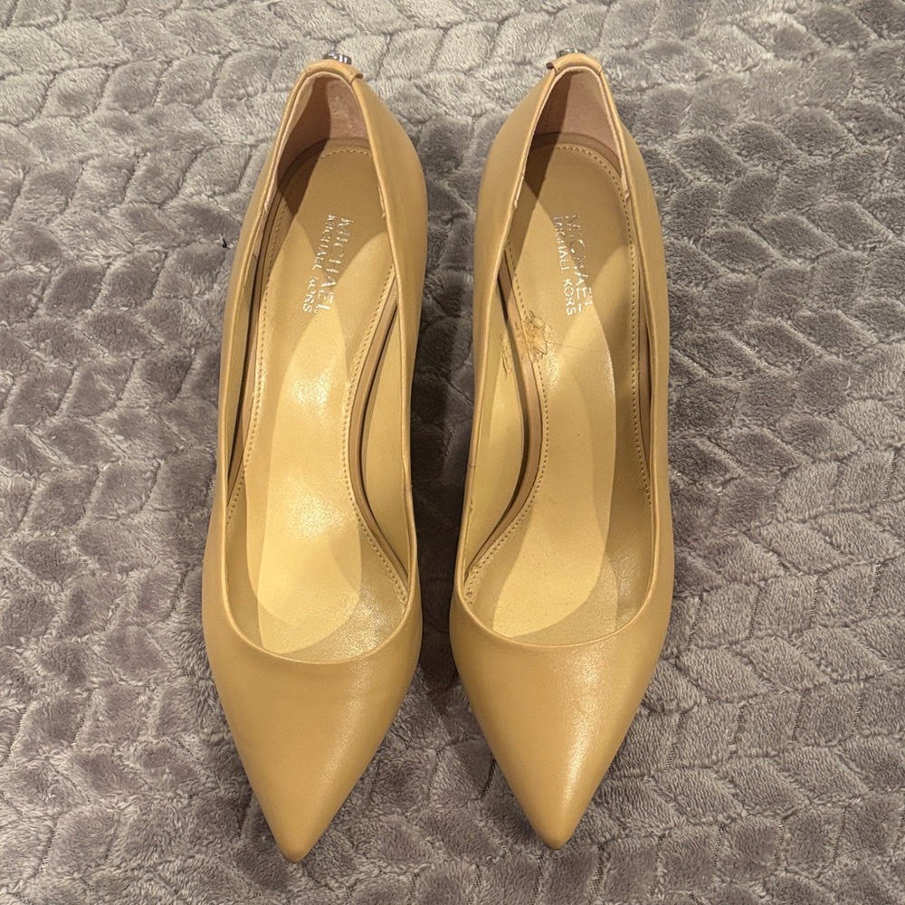 Michael Kors Beige Leather Heels